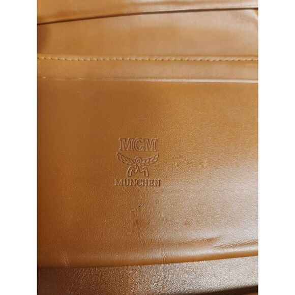 Mcm conganc leather compact wallet  Eight card slots and lots of compartments  E - Picture 4 of 13